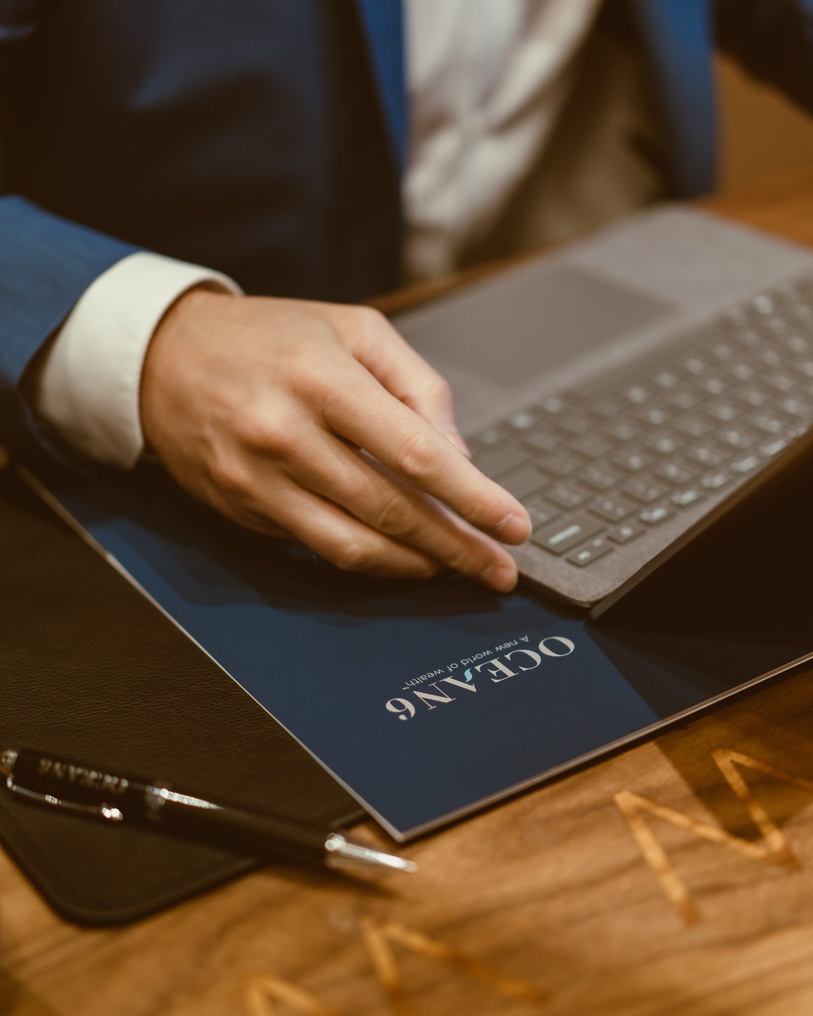 Fee-for-service financial advice with no commissions, Ocean 6, serving Calgary